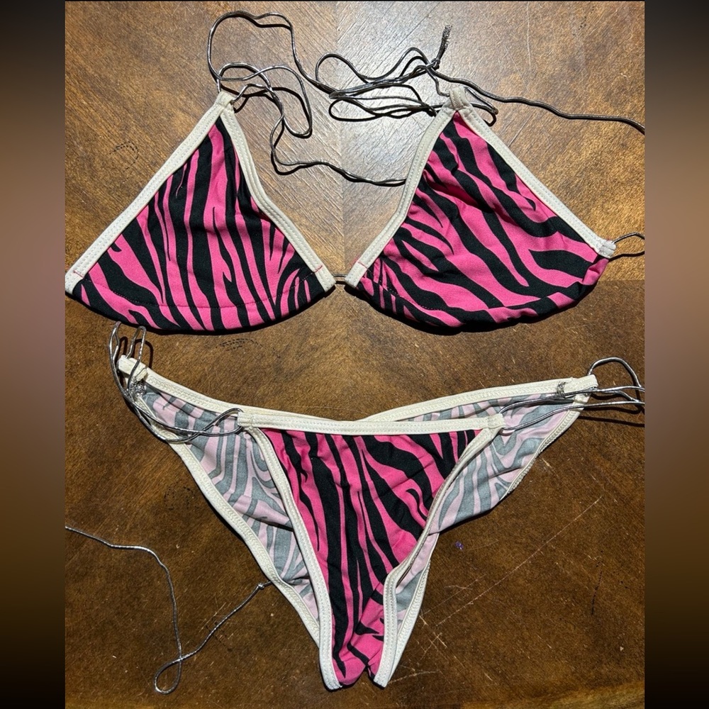 New with String Defects Tri-Top Scrunchy Butt Bottom Zebra Animal Print Bikini
